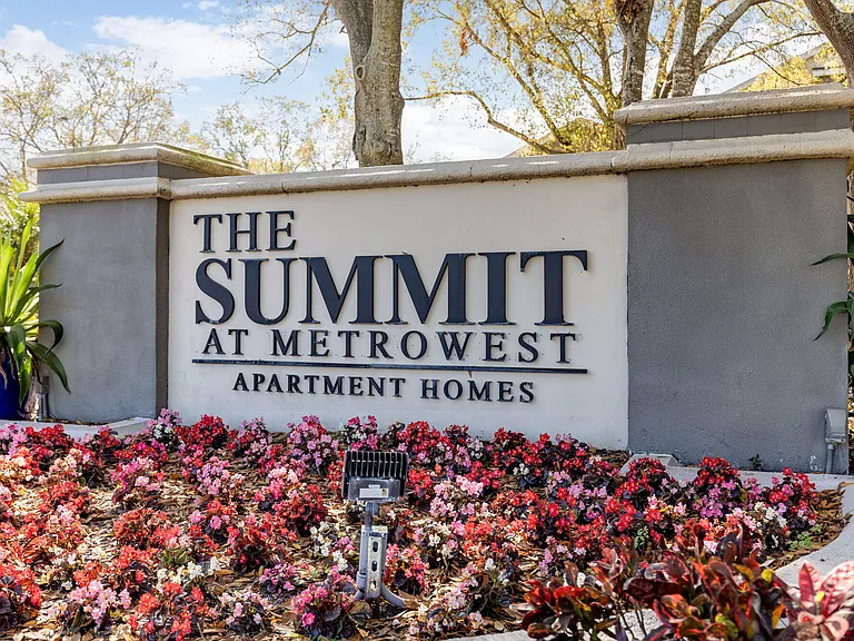 The Summit at MetroWest — Photo 24