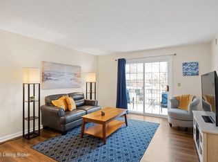 1328 Lynmar Dr APT 8, Louisville, KY
