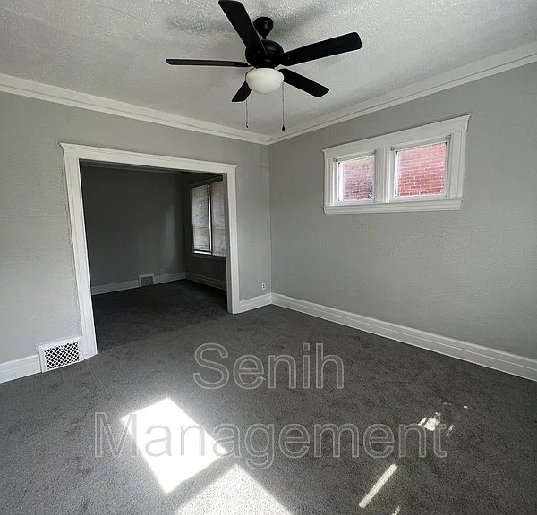 3980 Helen St — Photo 5