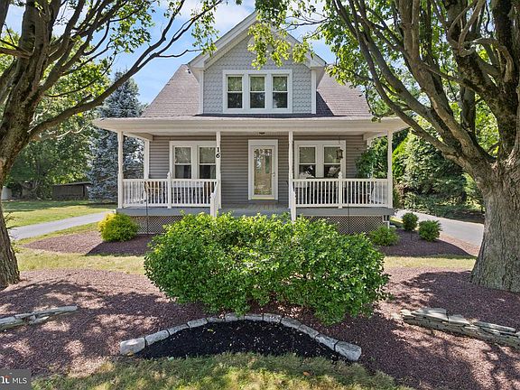 3rd image of 16 Holloway Ln