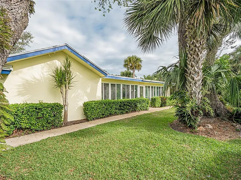 626 Honeysuckle Ln — Photo 19