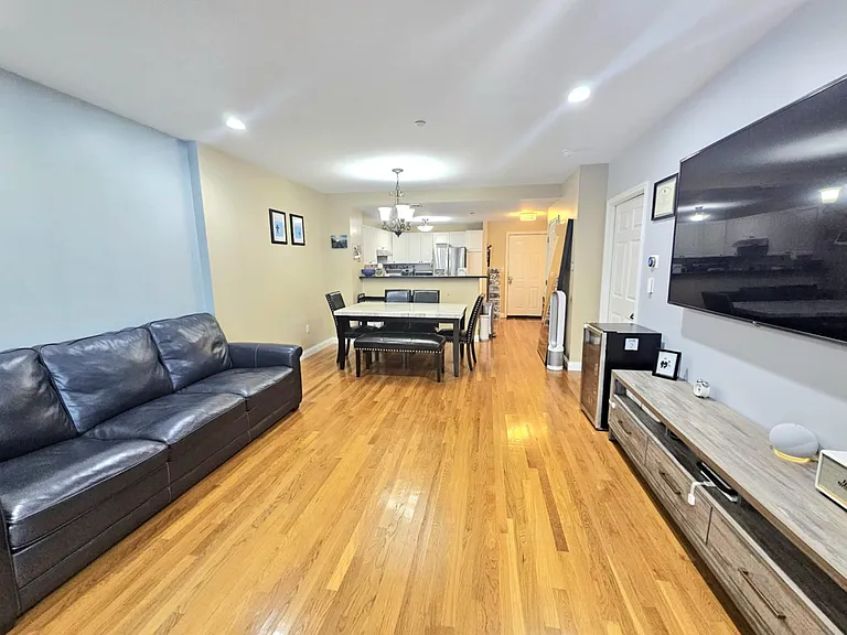 10 Seaport Dr #2111 — Photo 9