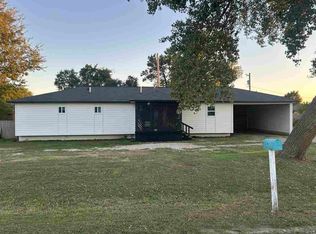 817 E 3rd St, Newkirk, OK 74647
