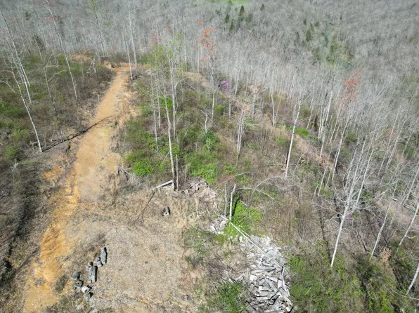 9999 C Cunagin Rd, Mc Kee, KY 40447