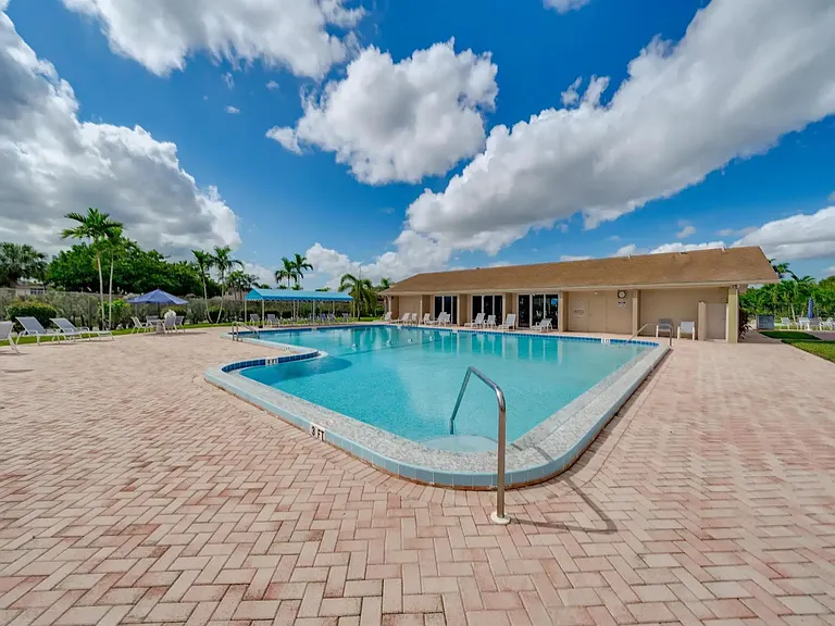 701 Lori Dr #209 — Photo 23