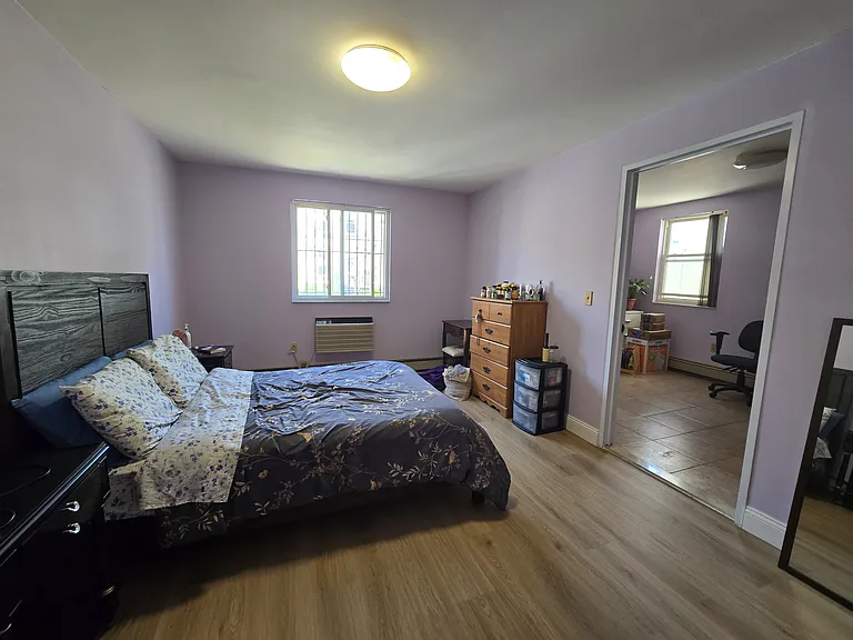 34-42 35th St #2 — Photo 5