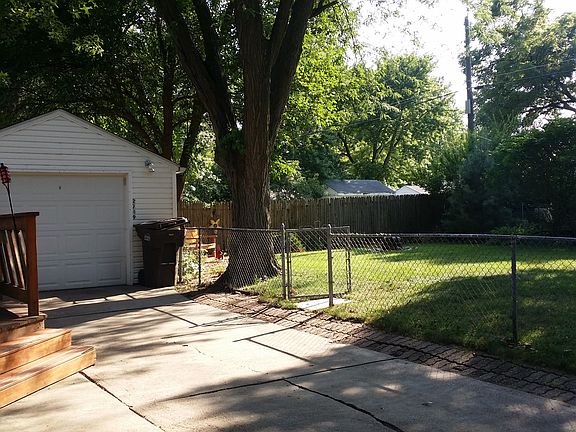 4th image of 2749 N Cotner Blvd
