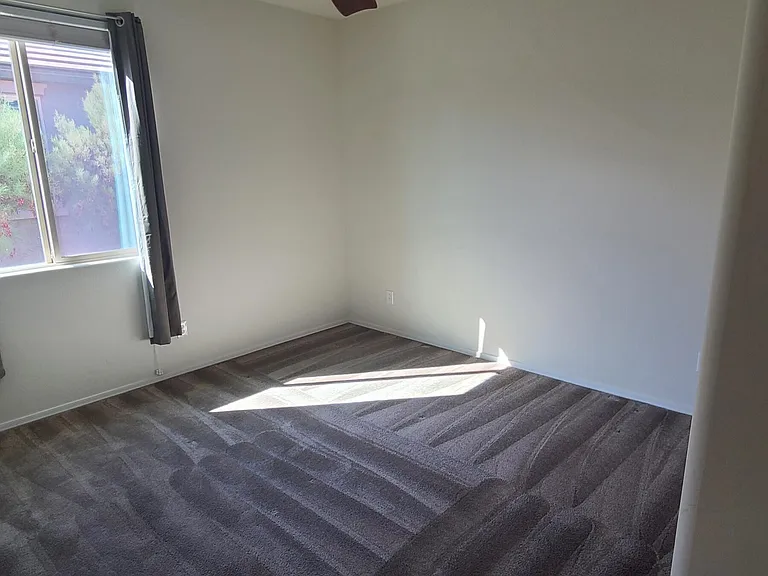 26086 W Sequoia Dr — Photo 10