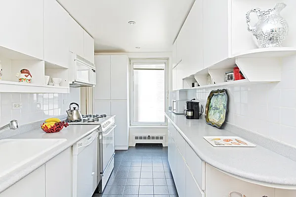 Sold by Keller Williams NYC | media 17