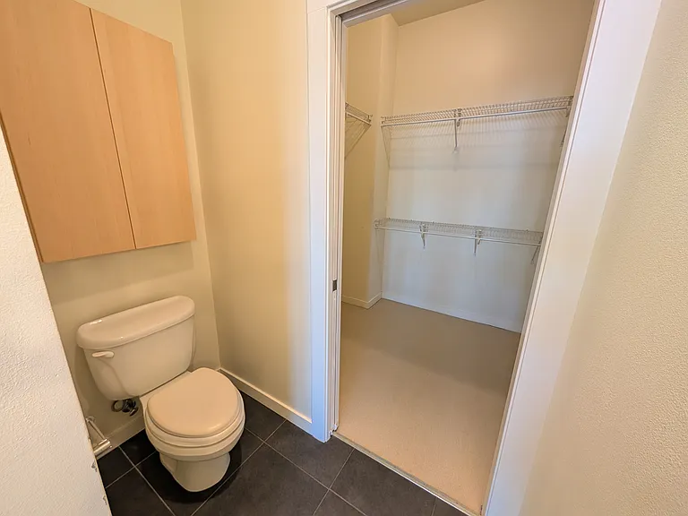 515 G St #1-223 — Photo 17