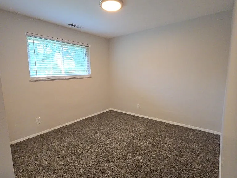 1005 E Pearl St #C — Photo 11