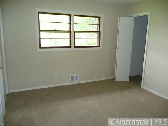 5th image of 108-110 MEADOW S