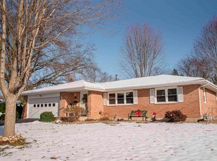 1421 S 27th St, Quincy, IL 62301