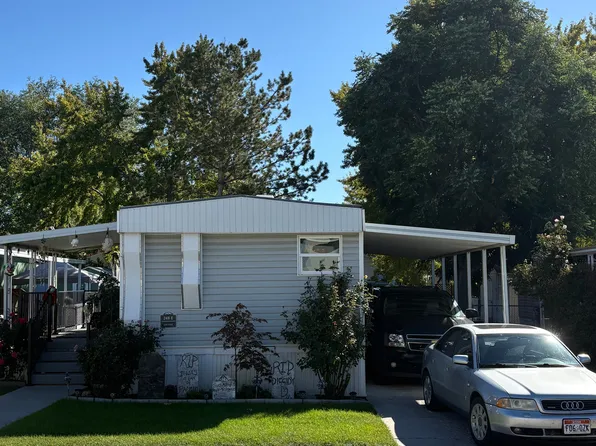 248 E Crescentwood Dr, Sandy, UT 84070