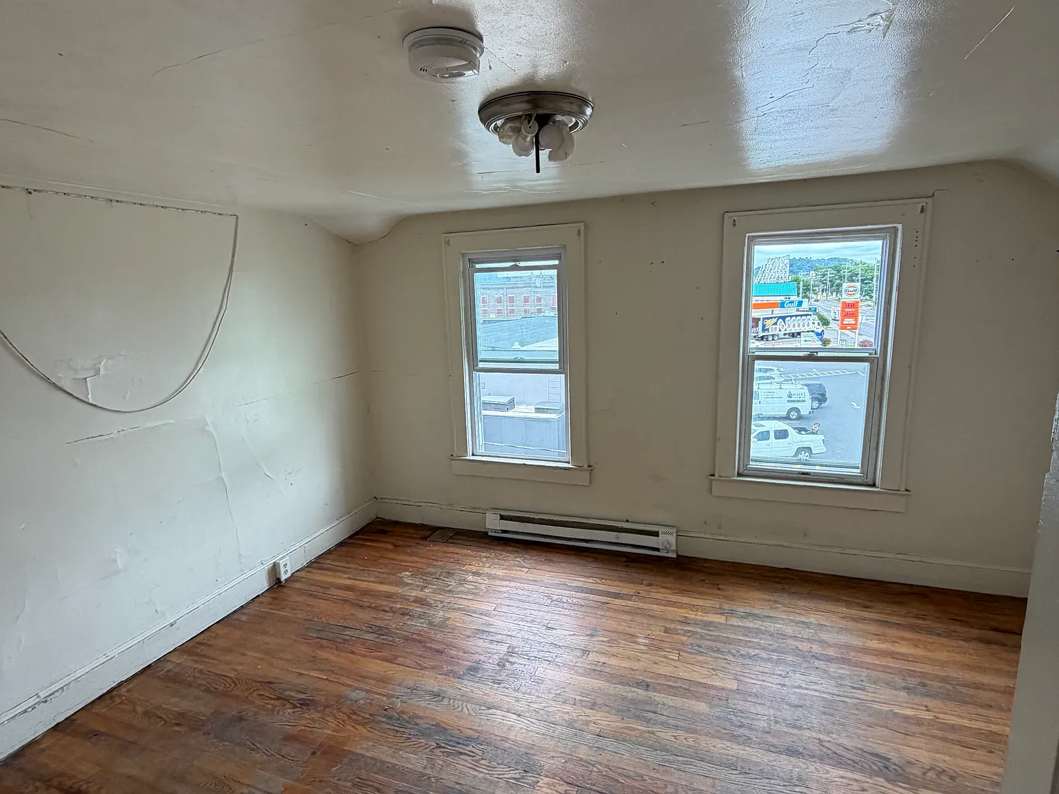 1408 East Main Street - 6 — Photo 3