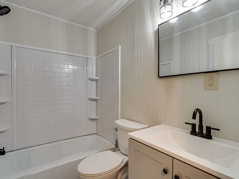 324 Loop Rd — Photo 8
