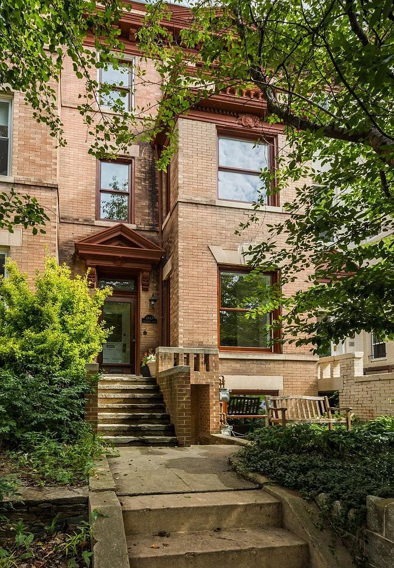 1 bed, 1000 sqft, $2,150 — Photo 1