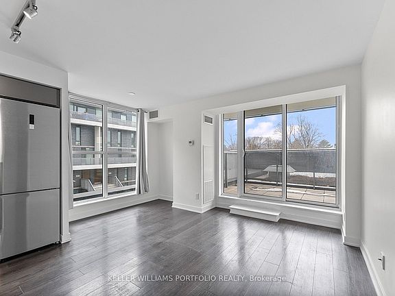 4th image of 160 Flemington Rd #322