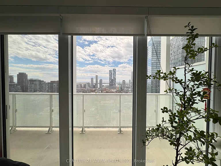 88 Queen St E #2906 — Photo 11