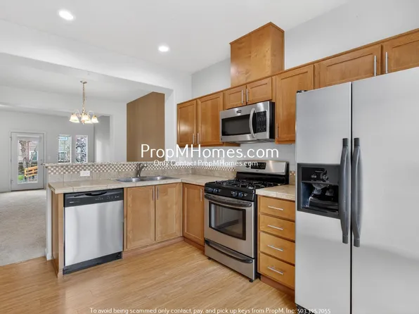 10795 NE Gateway Pl, Hillsboro, OR 97006