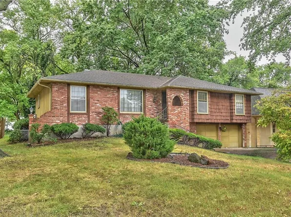 11211 E 77th St, Raytown, MO 64138