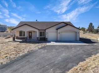 957 Blue Jay Dr, Spring Creek, NV 89815