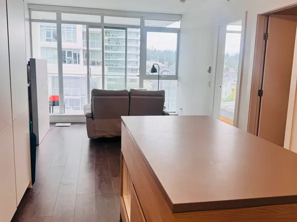 652 Whiting Way #710, Coquitlam, BC V3J 7W9