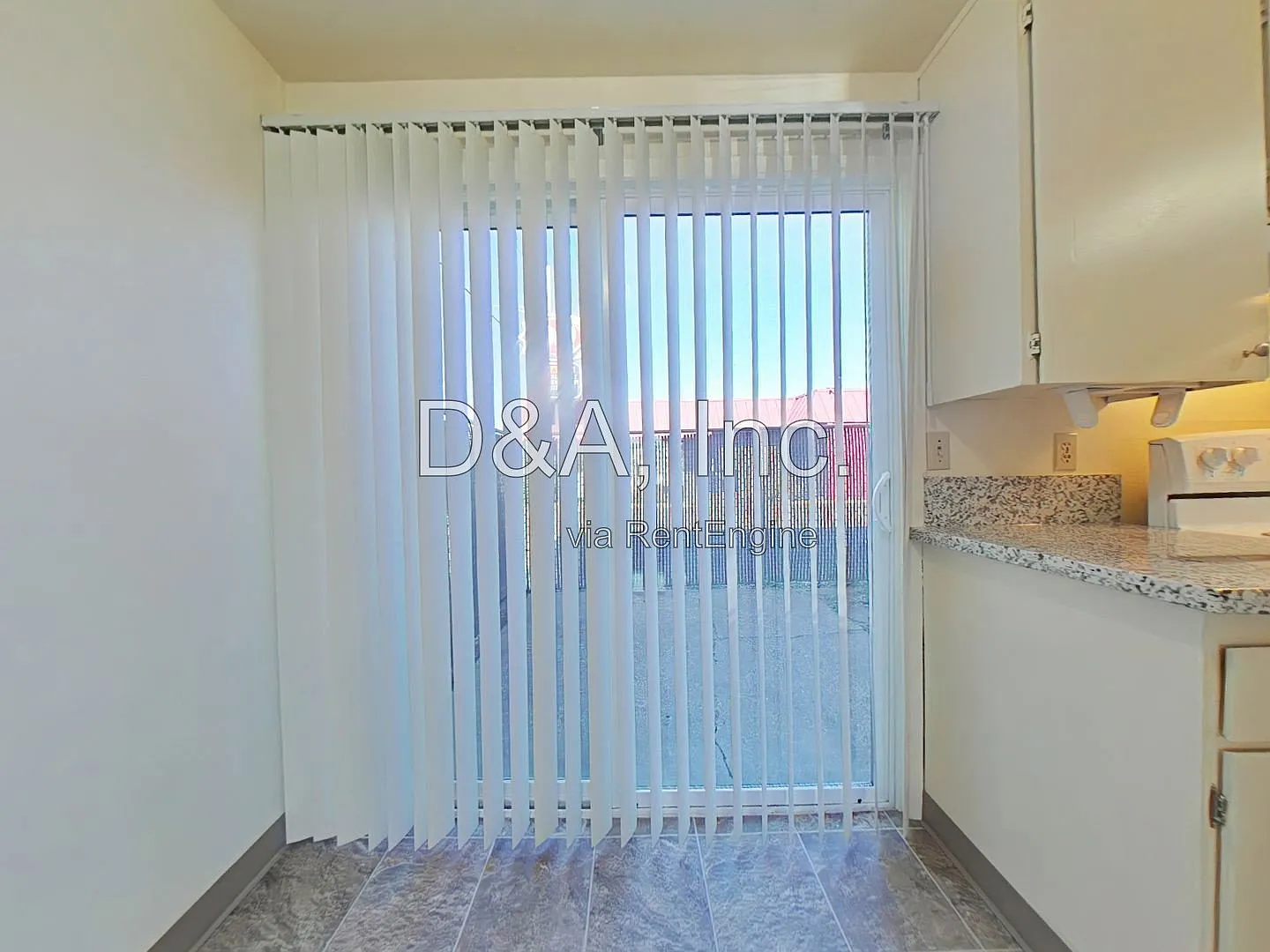2 bed, 1.0 bath, 700 sqft, $1,295 — Photo 4