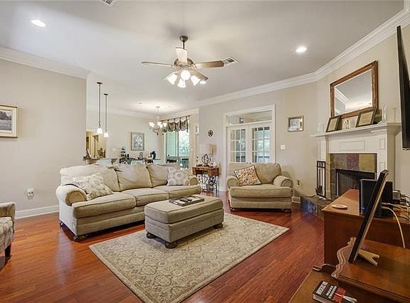 2nd image of 620 Timberwood Loop