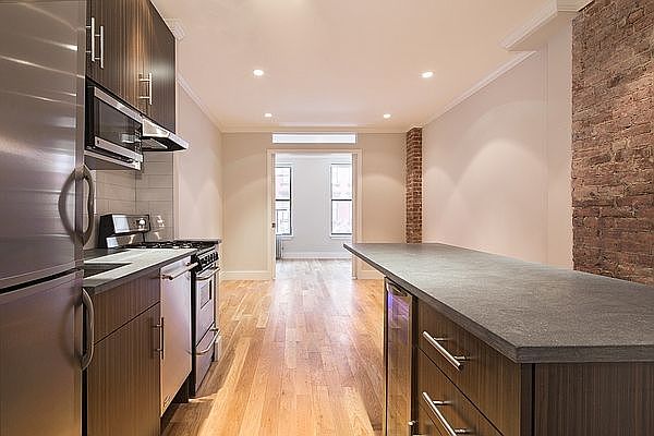 1st image of 515 W 47th St APT 3C