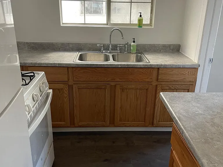 212 S Berendo St #216-1/2 — Photo 15
