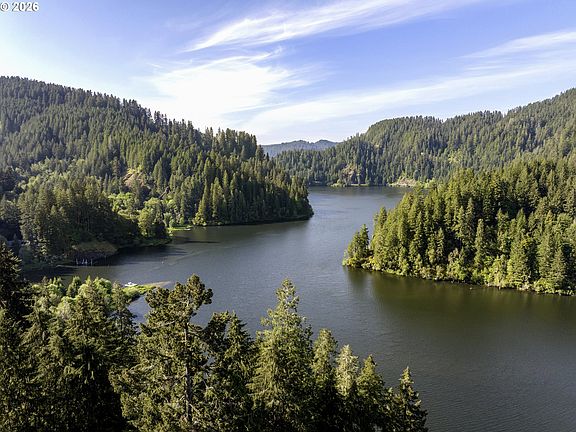 2nd image of 1901 Loon Lake Rd