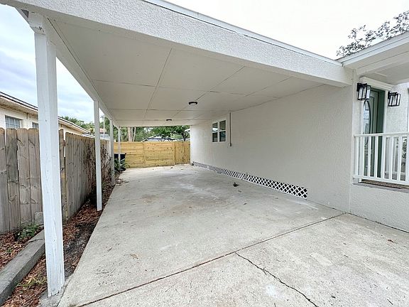 3rd image of 913 W Fribley St