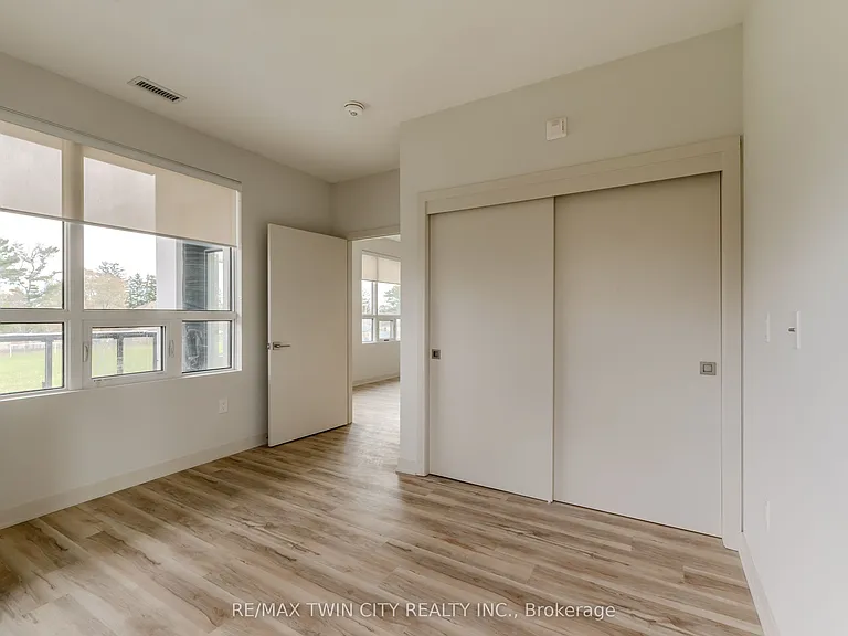 152 N Park St #201 — Photo 9