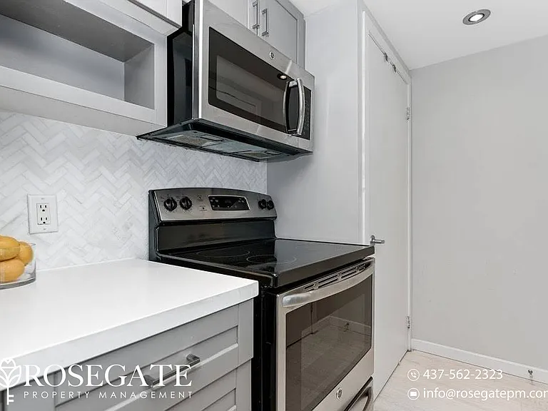 208 Queens Quay W #1908 — Photo 2