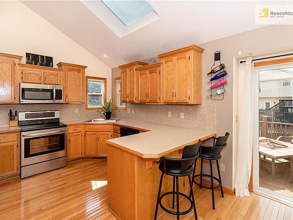 Tons of Cabinet Space, Lots of Natural Light, Hardwood Floors