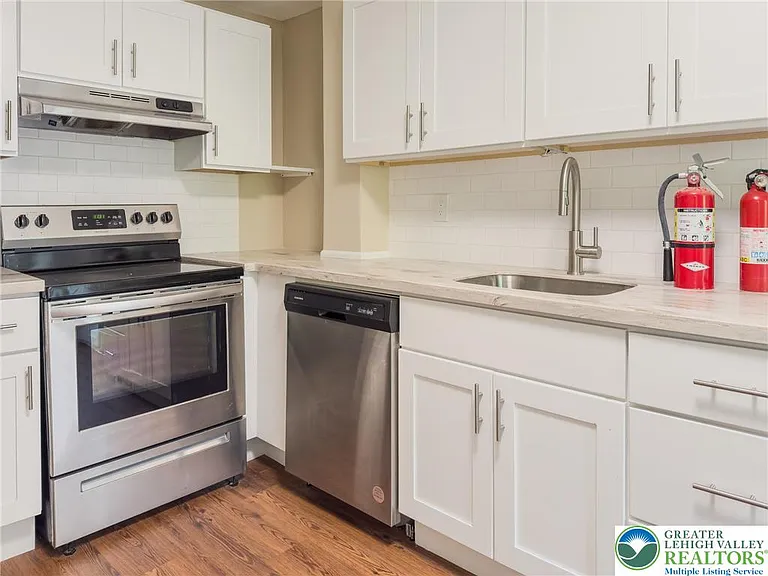 715 Cattell St #2 — Photo 3