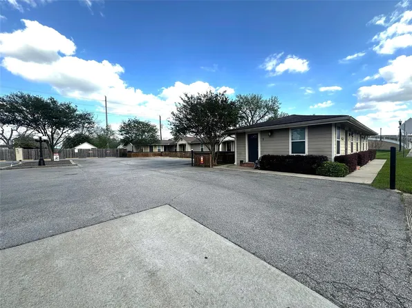 507 Houston St APT 4, Rosenberg, TX 77471