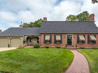2 Salt Wall Ln, Salem, MA 01970