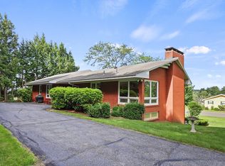 144 Kittredge Rd, Pittsfield, MA 01201