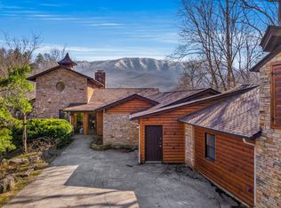 314 Rodeo Dr, Gatlinburg, TN 37738