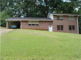 1086 Cleavemark Dr, Clarkston, GA 30021