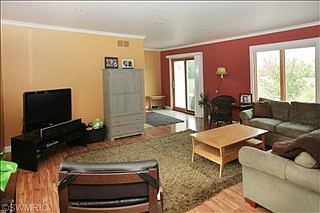 5th image of 1040 70th St