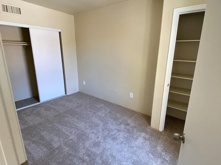 5730 E Calle De Hielo Dulce — Photo 6