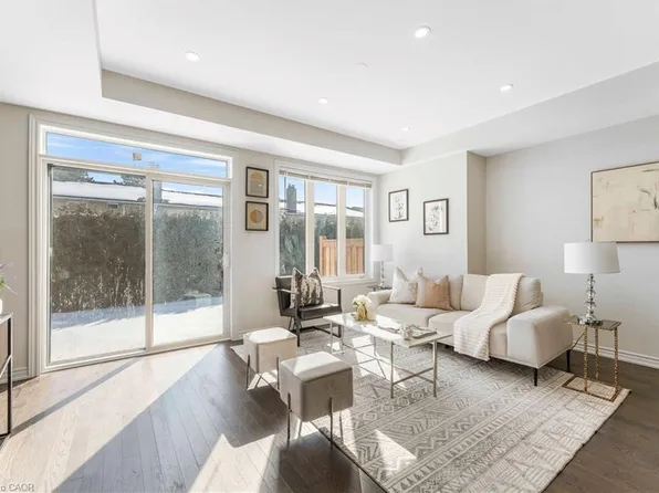 1426 Oakmont Cmn, Burlington, ON L7P 0V8