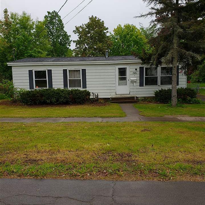 1st image of 24 1/2 Larnard St