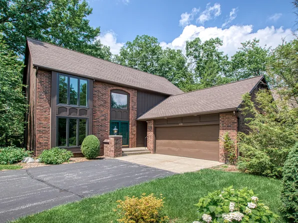 6121 N Gatehouse Dr SE, Grand Rapids, MI 49546