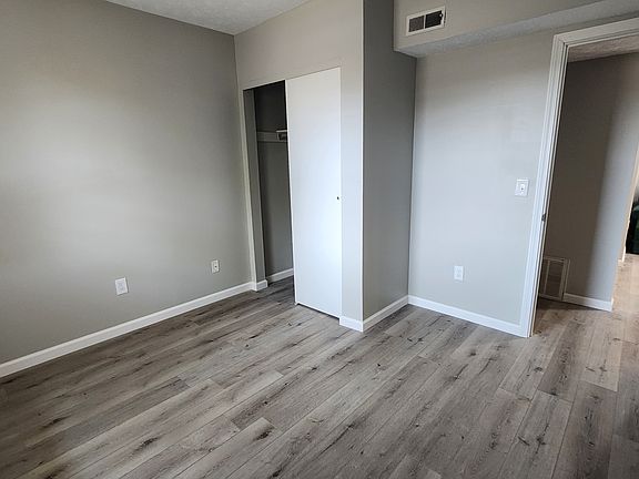 5th image of 54 E 13th Ave