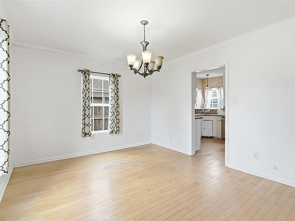 4th image of 3855 Arbor St