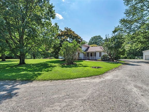3rd image of 2228 Claus Rd
